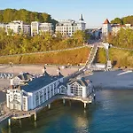 First Kompass Apartment